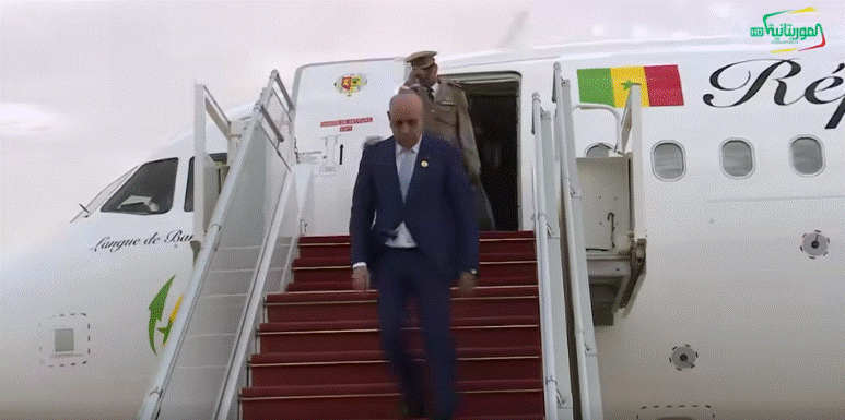 طائرة الرئاسة السنغالية تُقل غزواني إلى نواكشوط بعد وصوله دكار بطائرة عسكرية