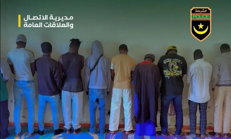 شرطة نواذيبو تضرب بقوة.. تفكيك شبكتين لتهريب البشر وتوقيف 12 أجنبياً في عرض البحر